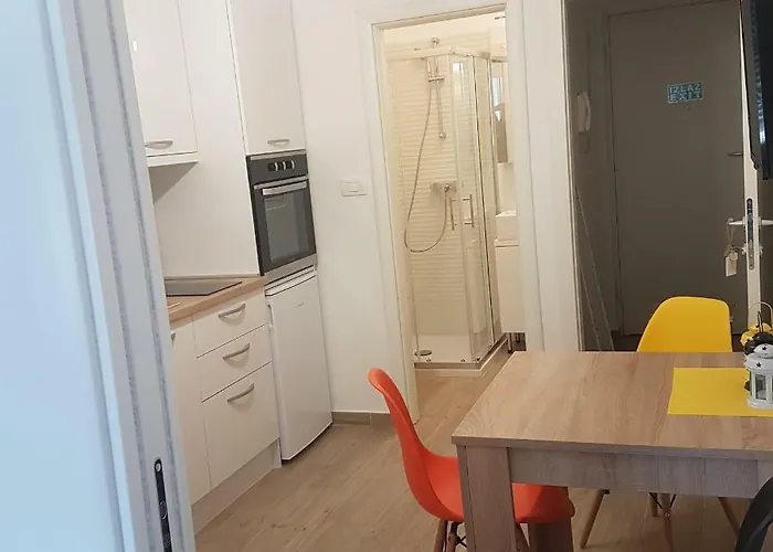 Milka Lägenhet Split